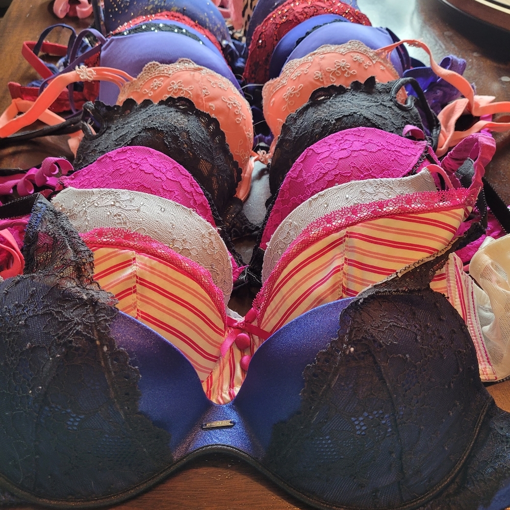 Bundle of bras